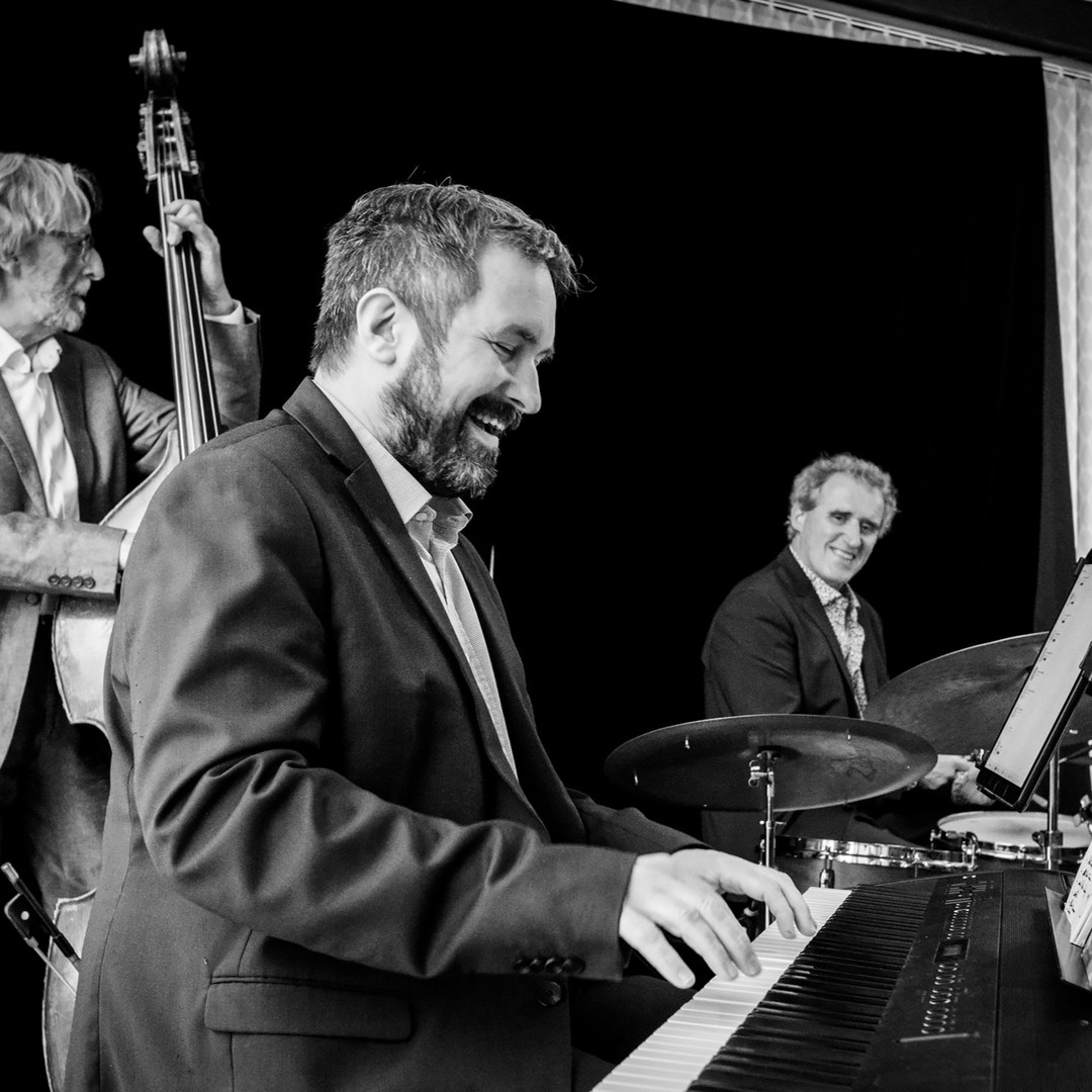 SWINGIN BAYONNE TRIO